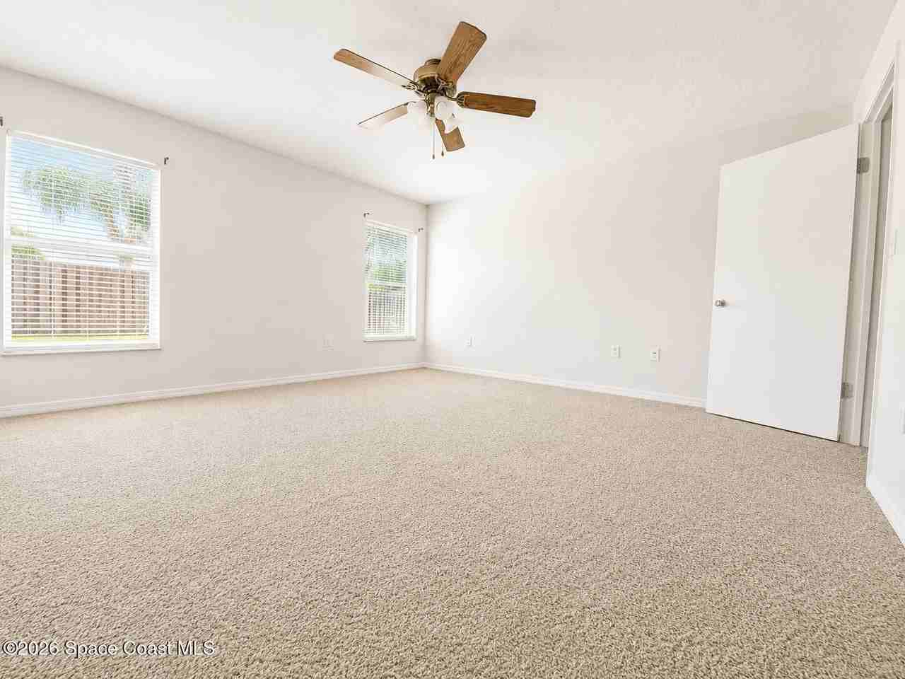 295 Provincial Dr - Photo 7 of 25