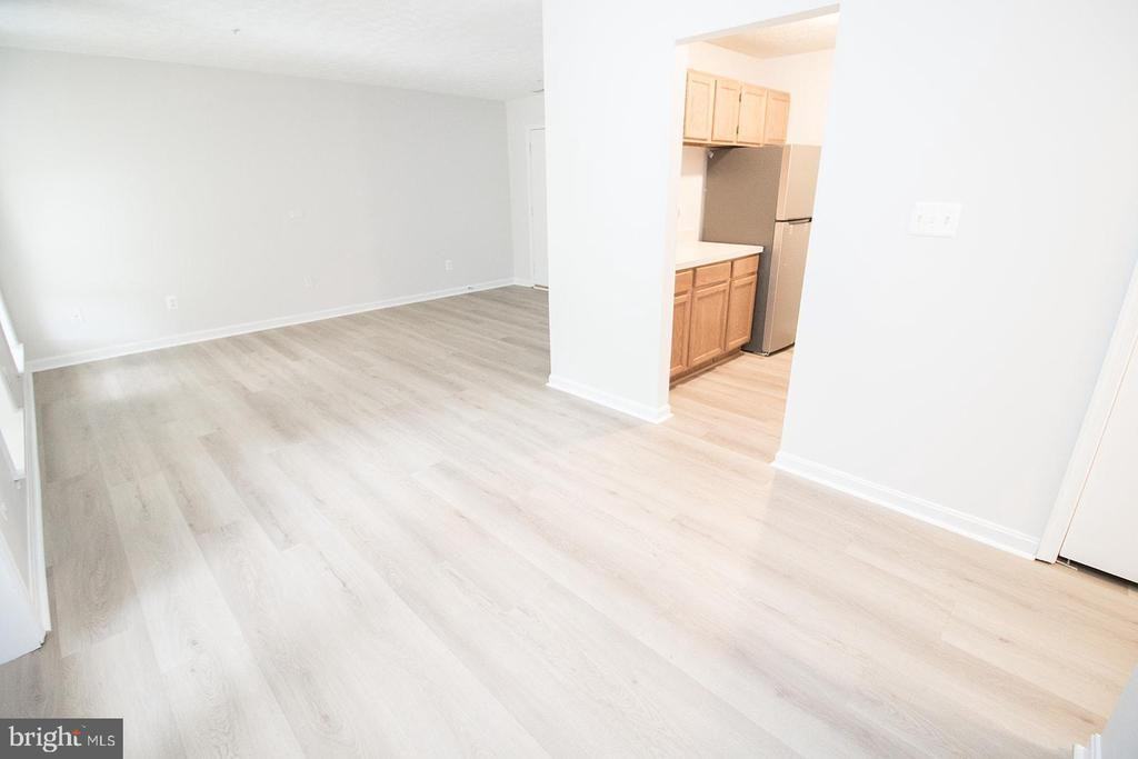44792 Locust Ridge Ct ##850 - Photo 5 of 33