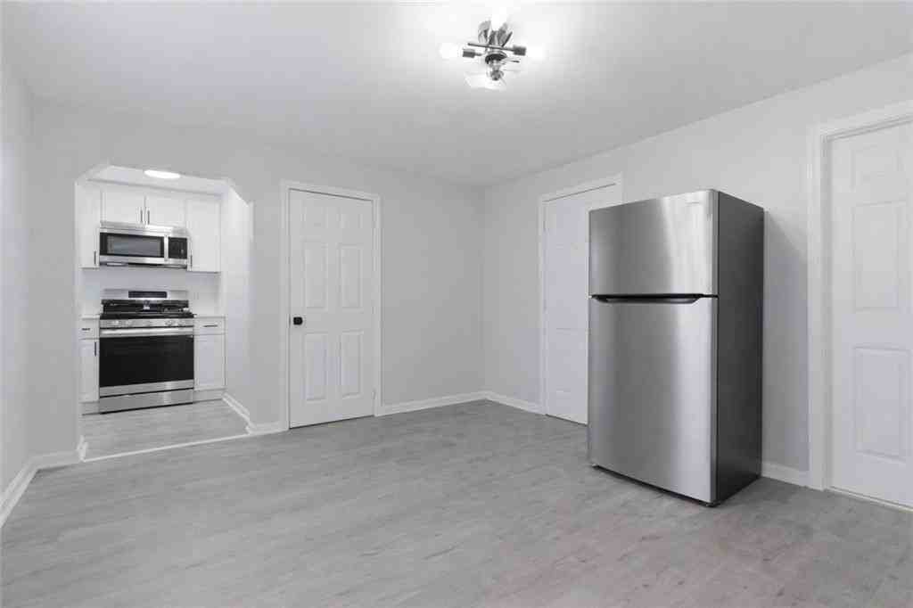 92 Sylvian St ##1 - Photo 4 of 24