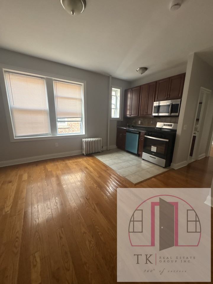 130 Corbin Avenue #403 - Photo 5 of 9