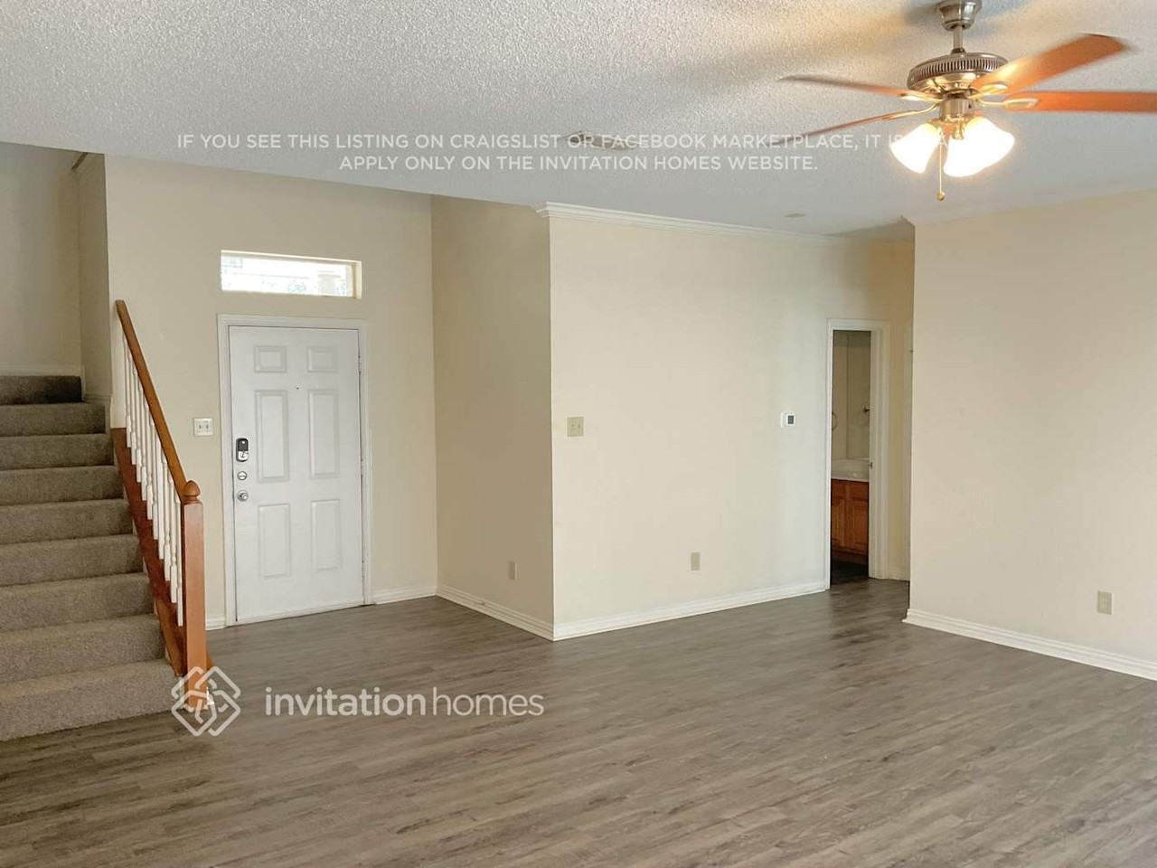 3302 Hunter Cove Dr - Photo 4 of 21
