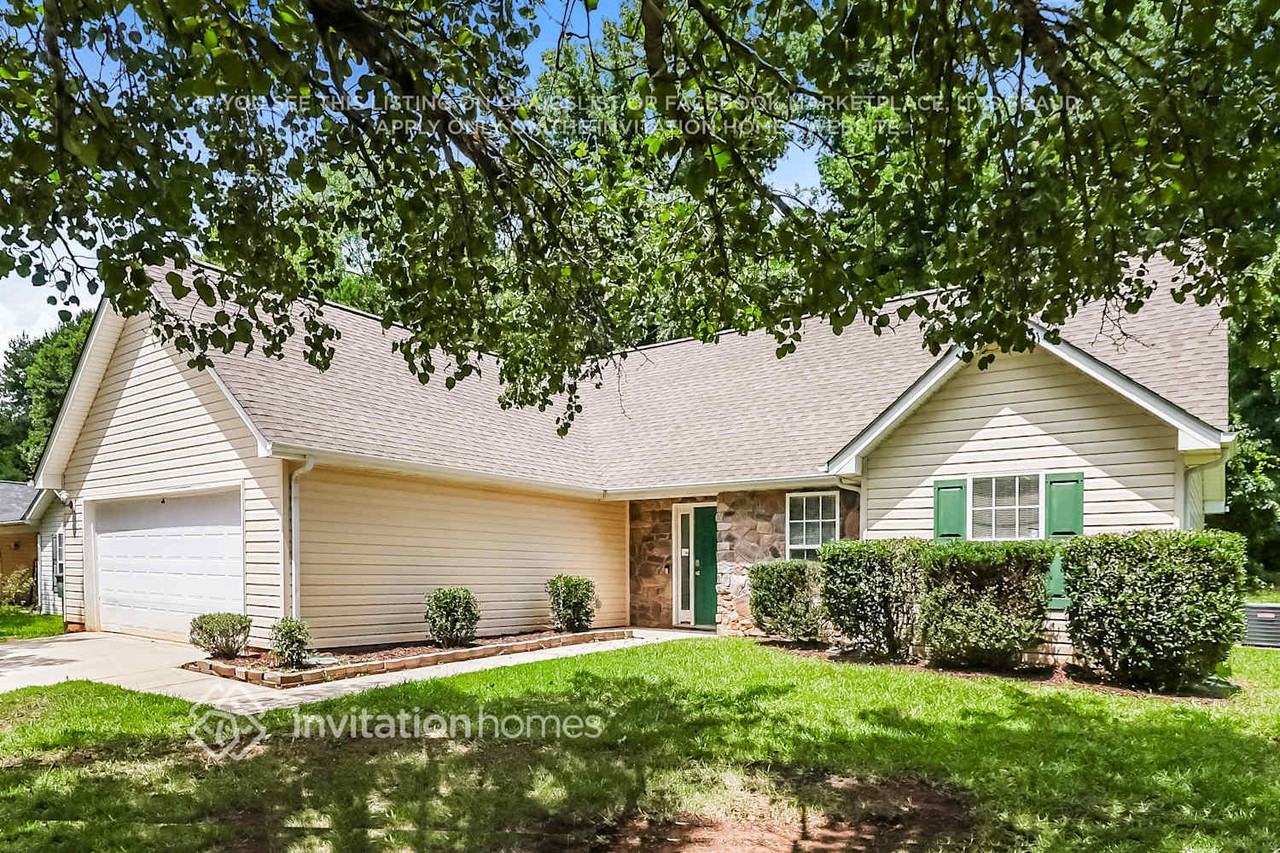 2730 Stagbuck Dr - Photo 3 of 17