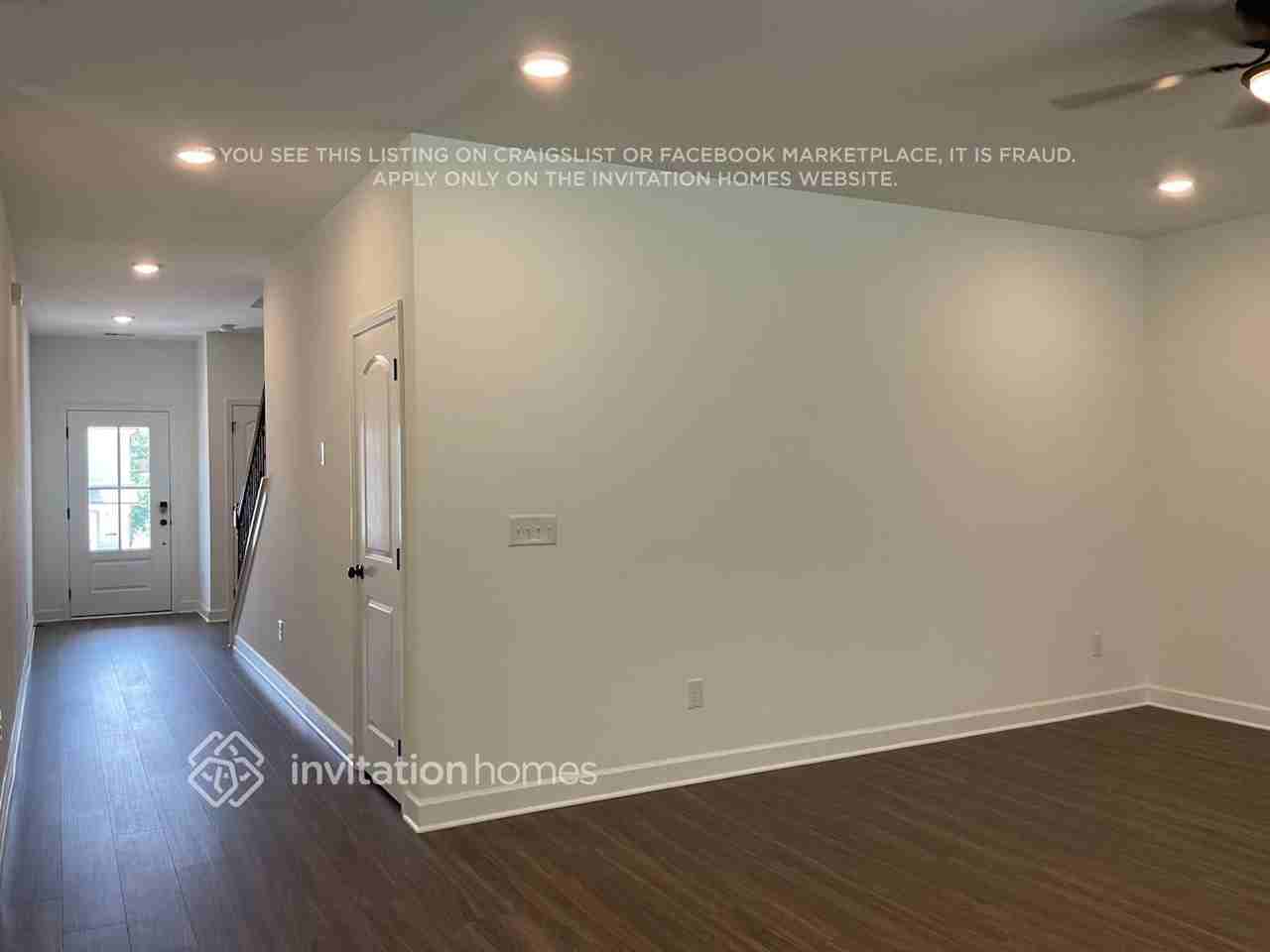 212 E Millbrook Dr - Photo 2 of 20