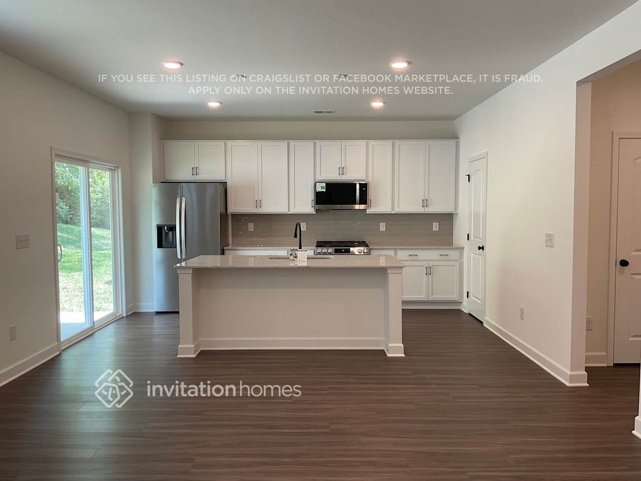 212 E Millbrook Dr - Photo 4 of 20