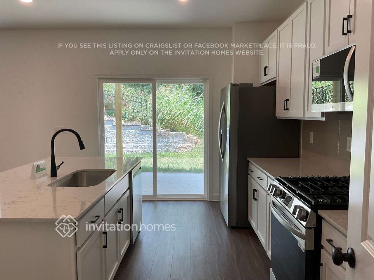 212 E Millbrook Dr - Photo 5 of 20