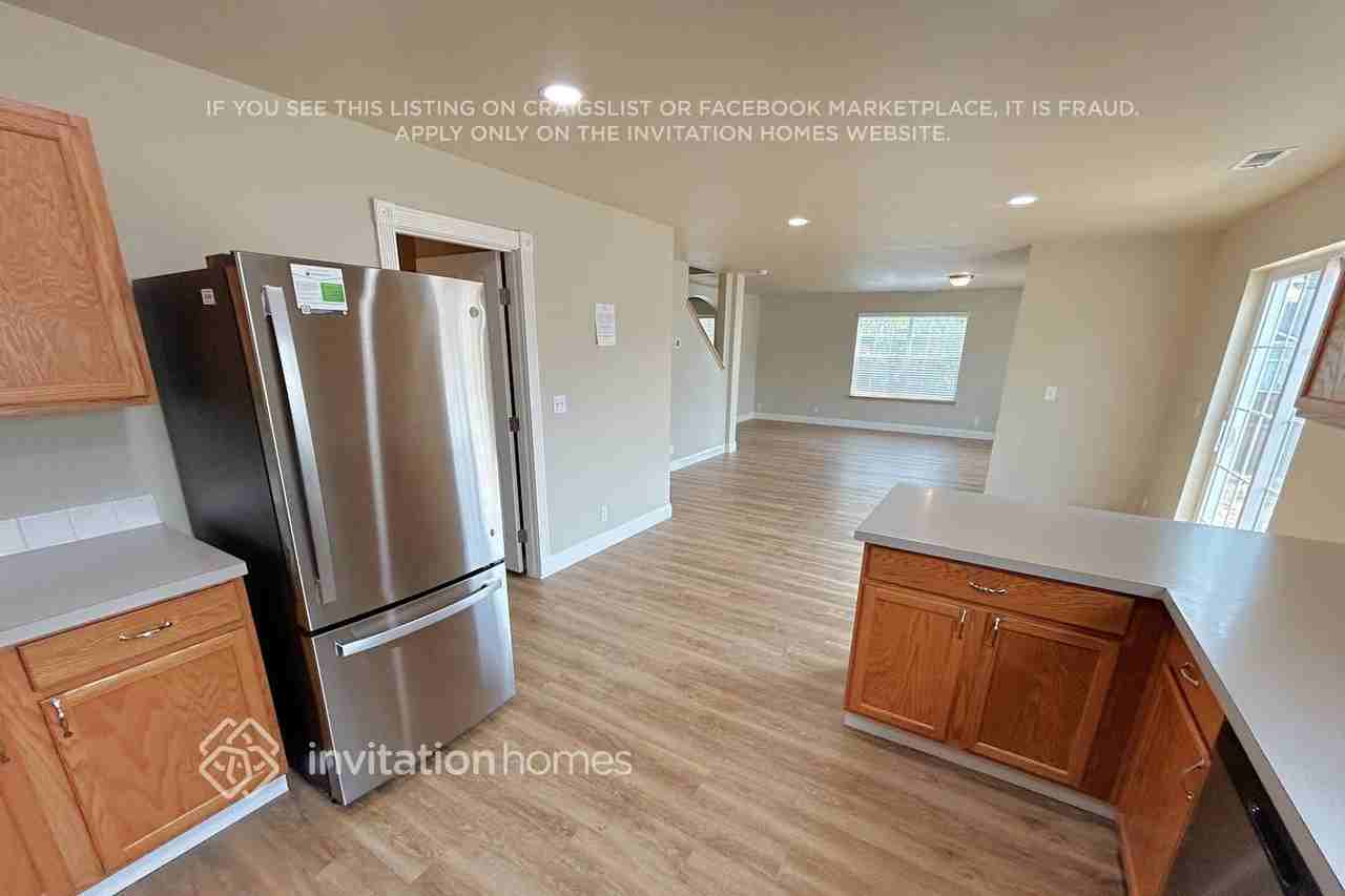 20820 114th Ave E - Photo 6 of 15