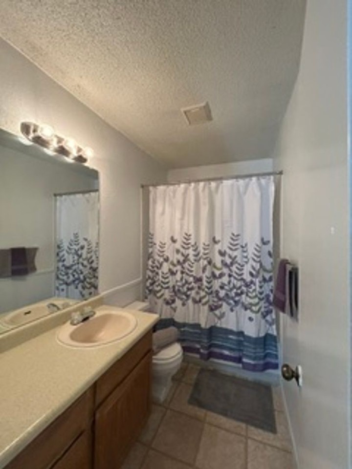 Las Colinas Apts. - Photo 7 of 49