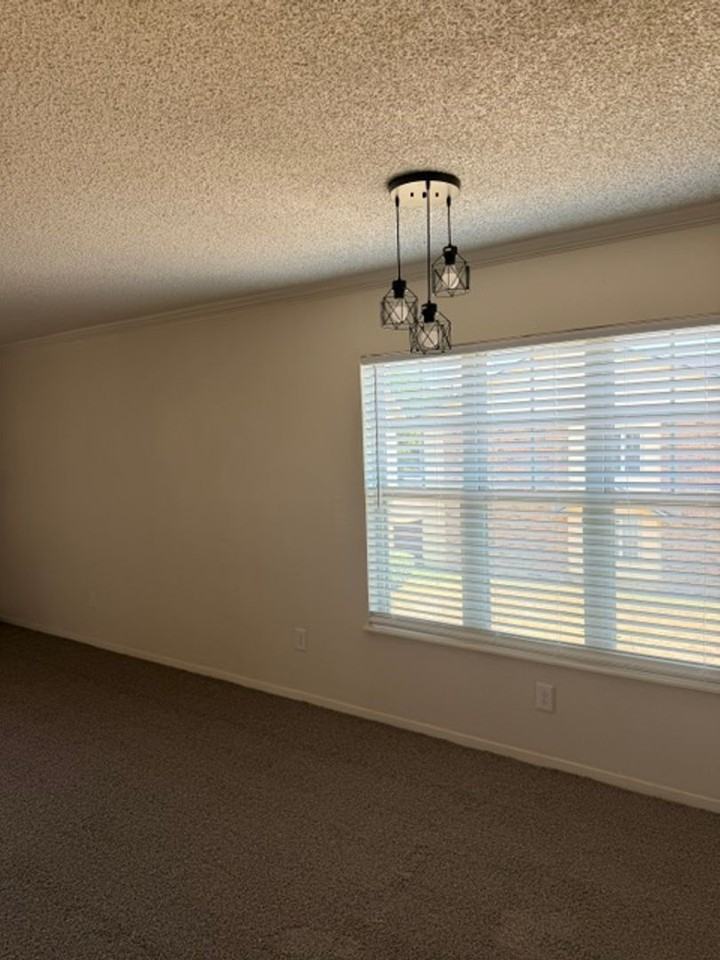 Quail Creek Apts. - Photo 5 of 8