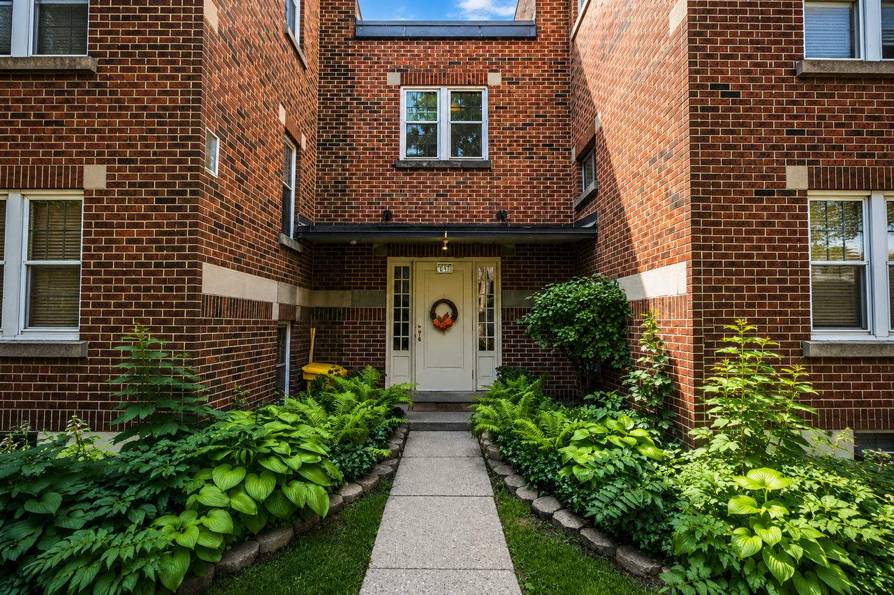 50 Ridout Street South #6 - Photo 2 of 12