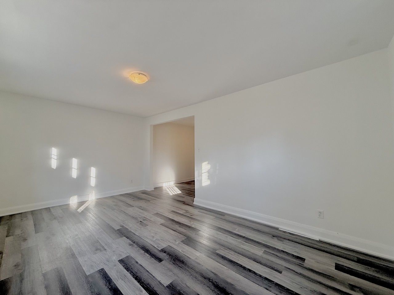 50 Ridout Street South #6 - Photo 5 of 12
