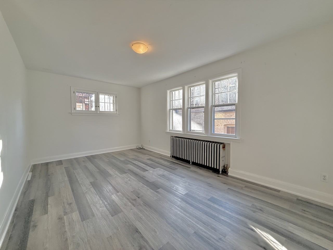 50 Ridout Street South #6 - Photo 6 of 12