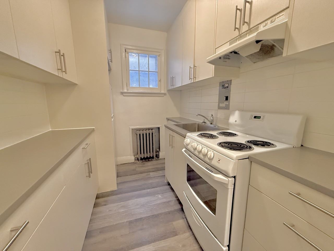 50 Ridout Street South #6 - Photo 7 of 12