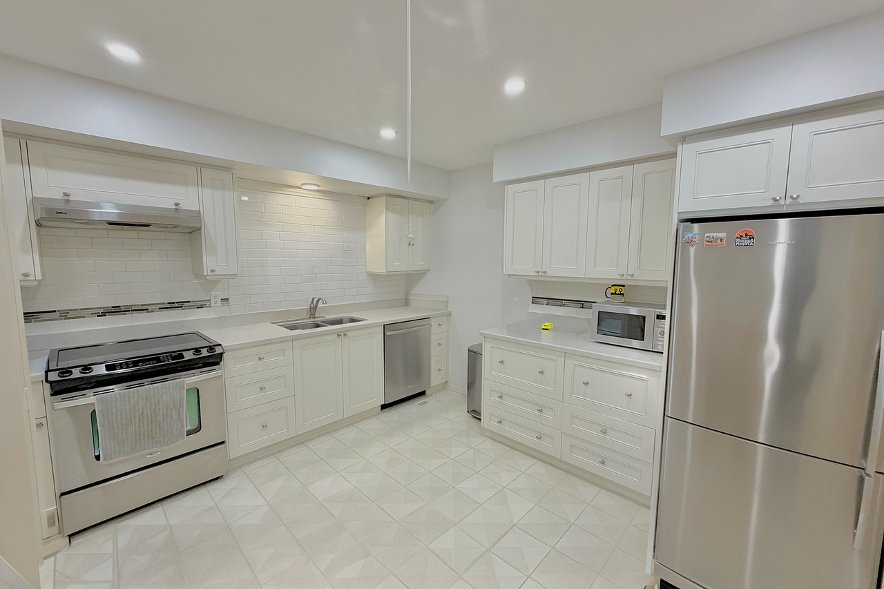 1449 Glenora Drive - Photo 4 of 18