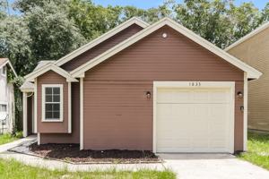 featured image of 1833 Iroquois Dr