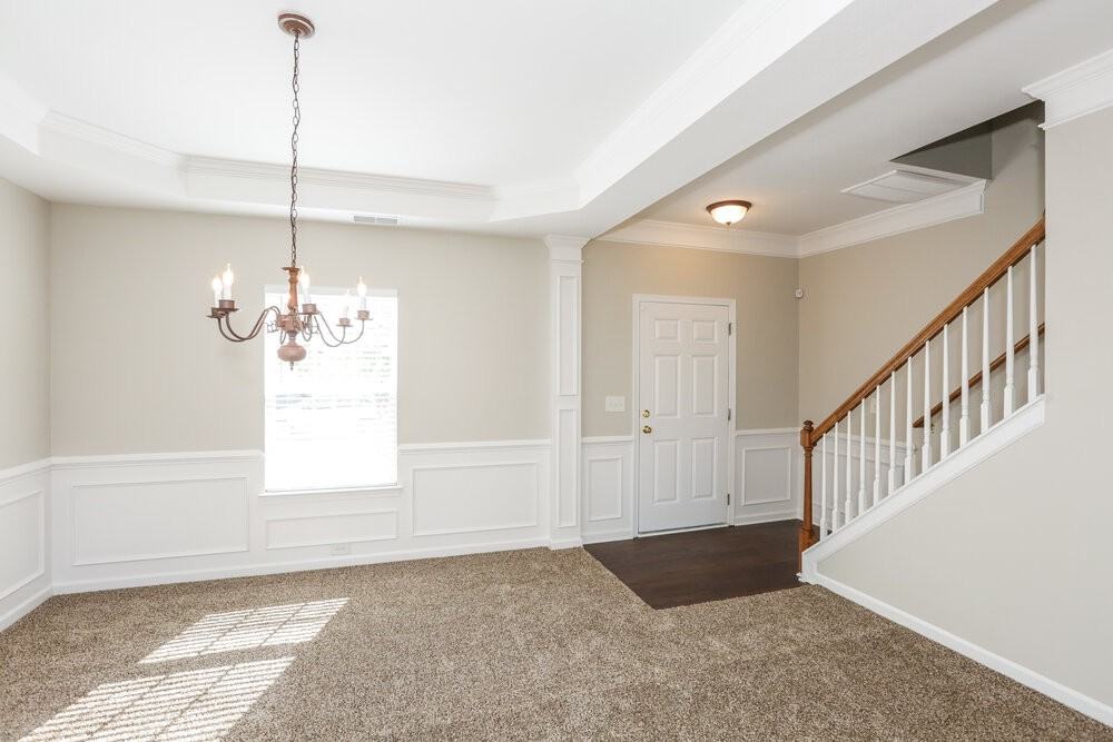 4823 Sunburst Ln - Photo 3 of 17