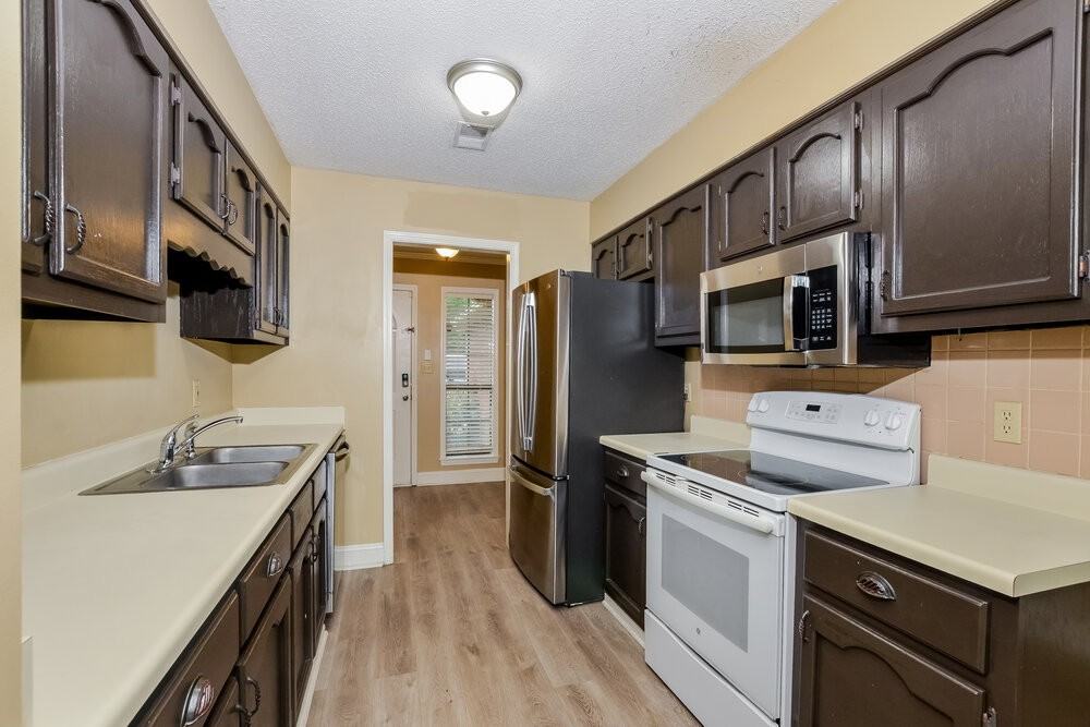 10264 Amanda Dr - Photo 6 of 16