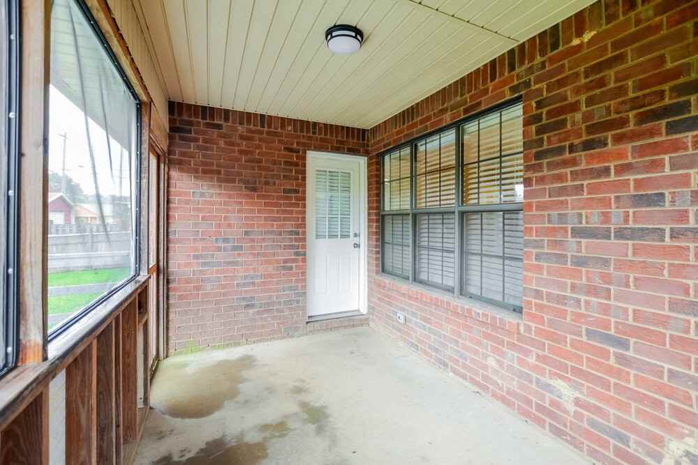 10264 Amanda Dr - Photo 7 of 16
