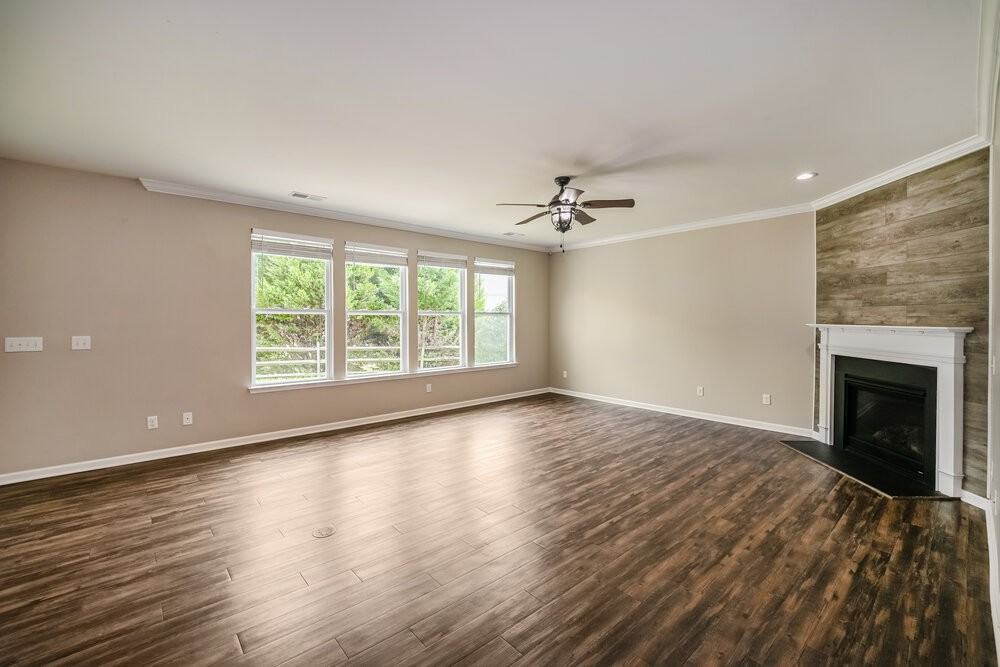 1326 Aurora Ct - Photo 5 of 17