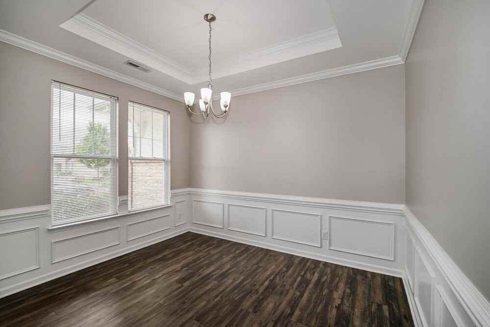 1326 Aurora Ct - Photo 7 of 17