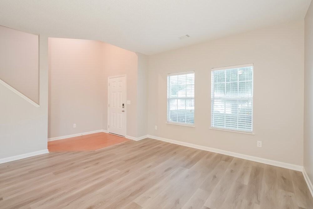 2115 Palatine Pl - Photo 4 of 17
