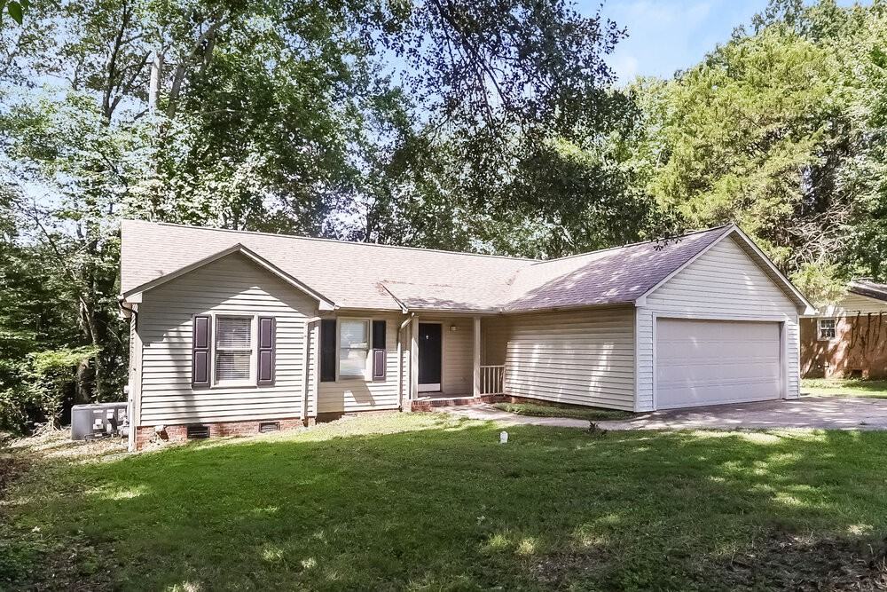 6262 Morehead Rd - Photo 3 of 16