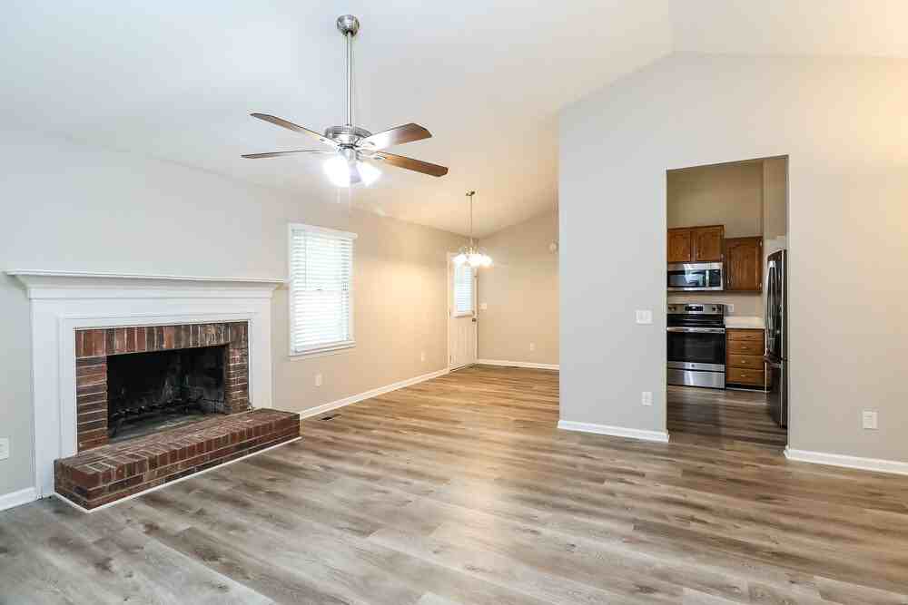 6262 Morehead Rd - Photo 5 of 16