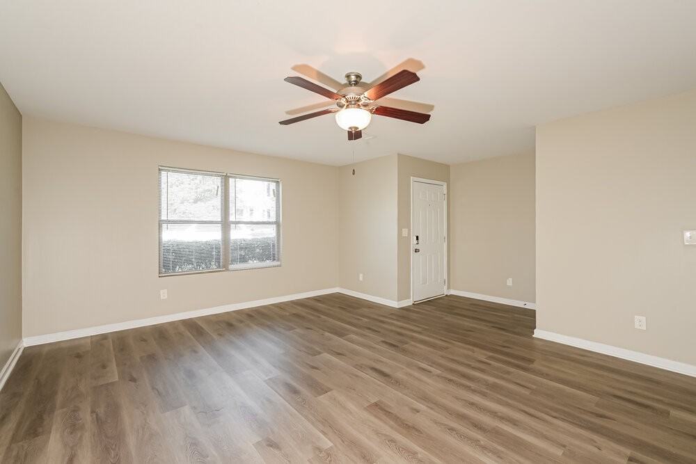 6107 Ruth St Sw - Photo 4 of 17