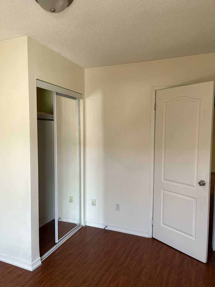 80 Leitch Avenue - Photo 4 of 15