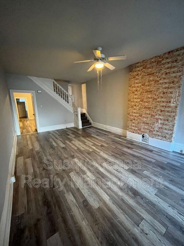 339 S 15th St - Photo 3 of 17