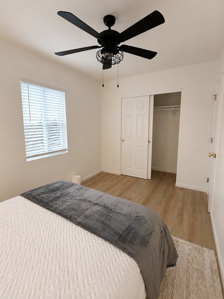 2549 East Sylvia Street - Photo 7 of 16
