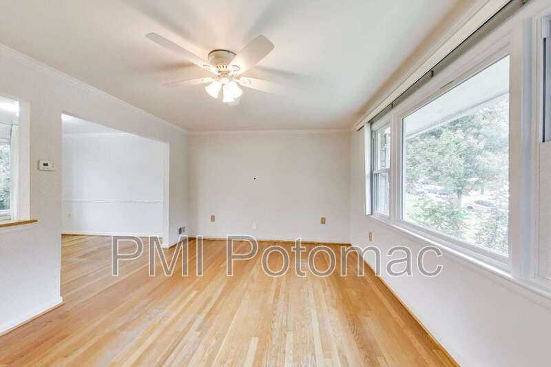 3510 Marlbrough Way - Photo 7 of 44