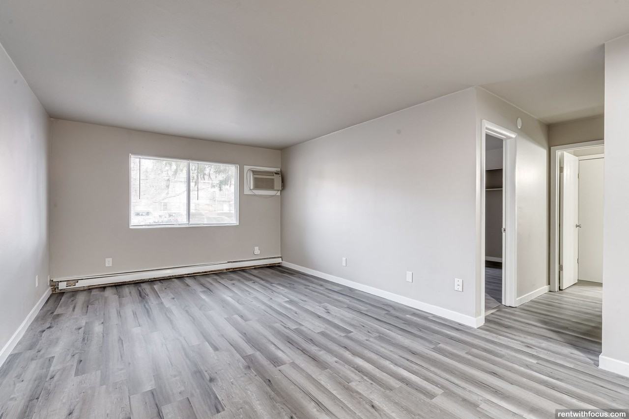 EVERGREEN PLACE - Photo 5 of 26