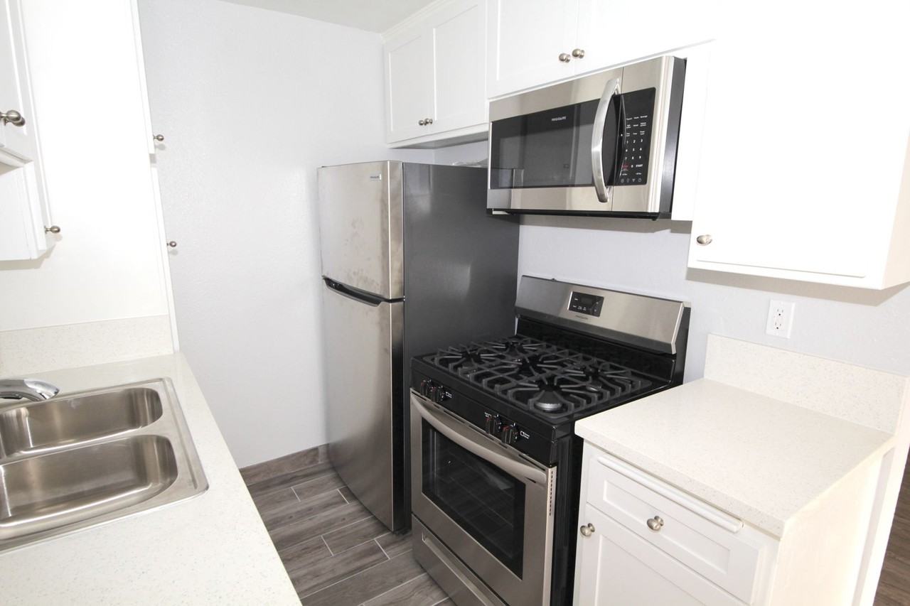 Mitchell Arms Apts. - Photo 4 of 23