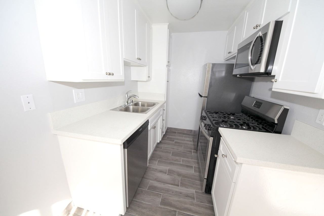 Mitchell Arms Apts. - Photo 6 of 23