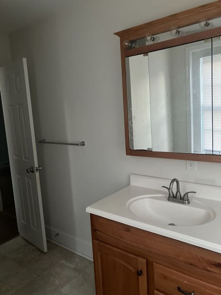 1803 1803 E Sixth #9 - Photo 5 of 6