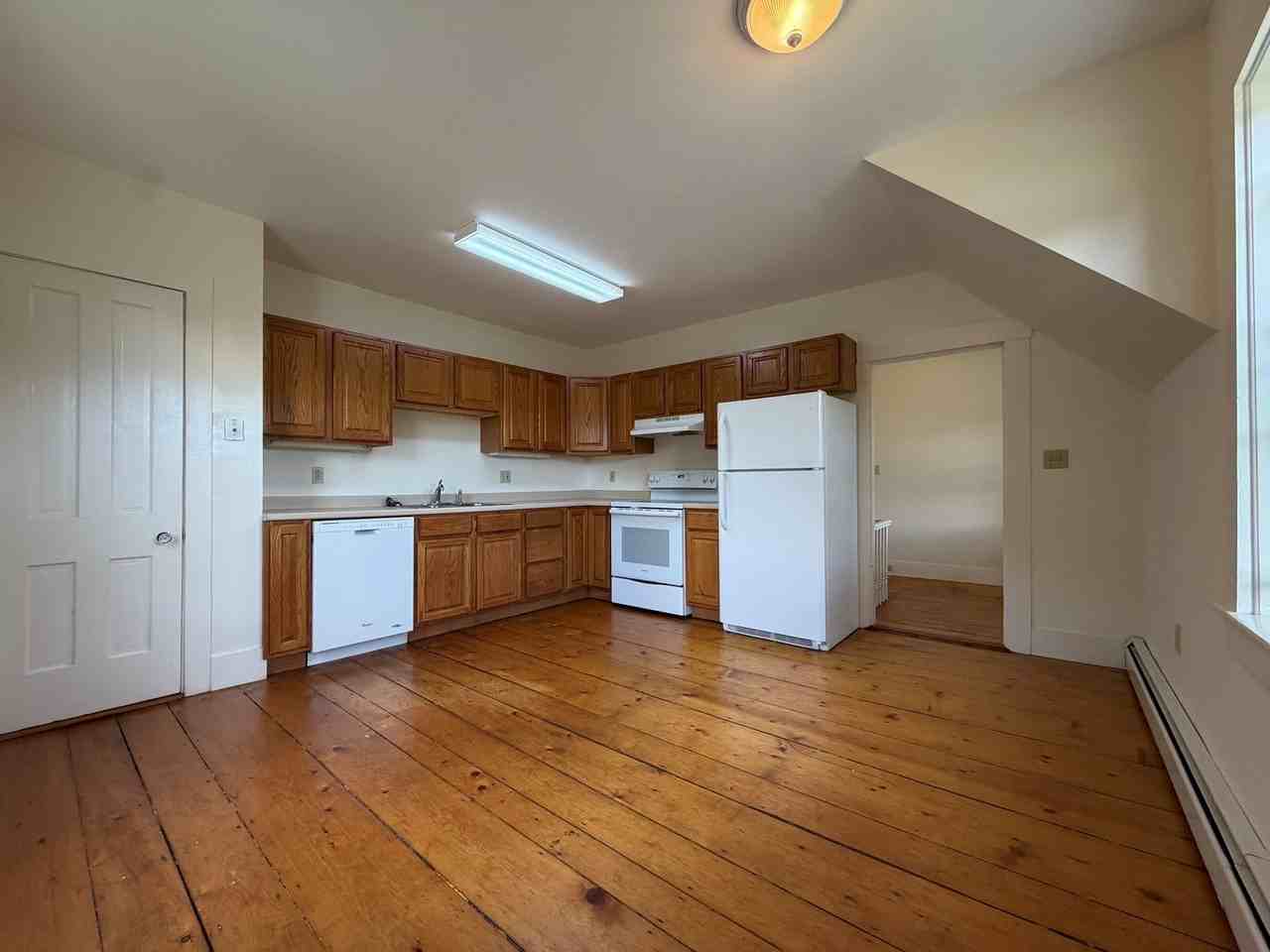 113 Lyme Rd - Photo 3 of 21
