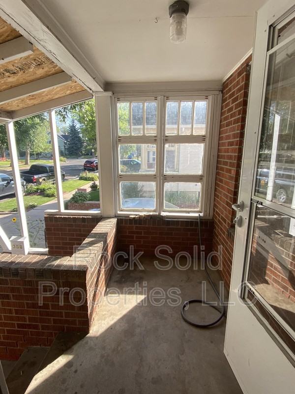 607 E 22nd St - Photo 2 of 20