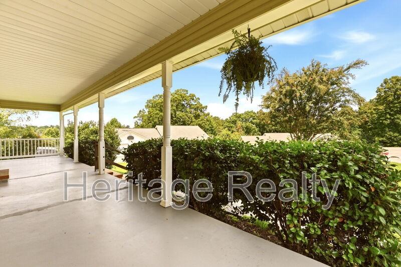 2707 Lady Bug Ln - Photo 3 of 27