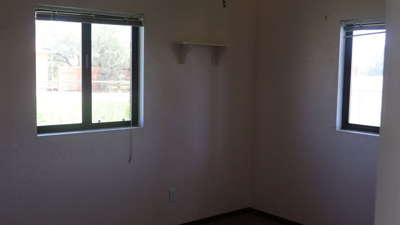 10121 S Axe Head Dr - Photo 3 of 26