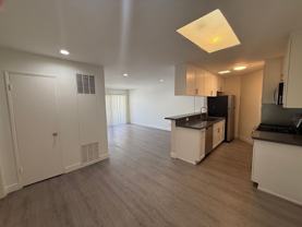 1525 North Kenmore Avenue - Photo 1 of 1