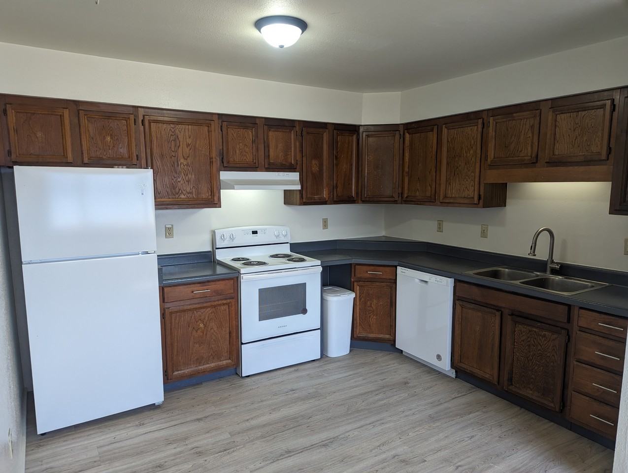 1279 Water St #D - Photo 3 of 11