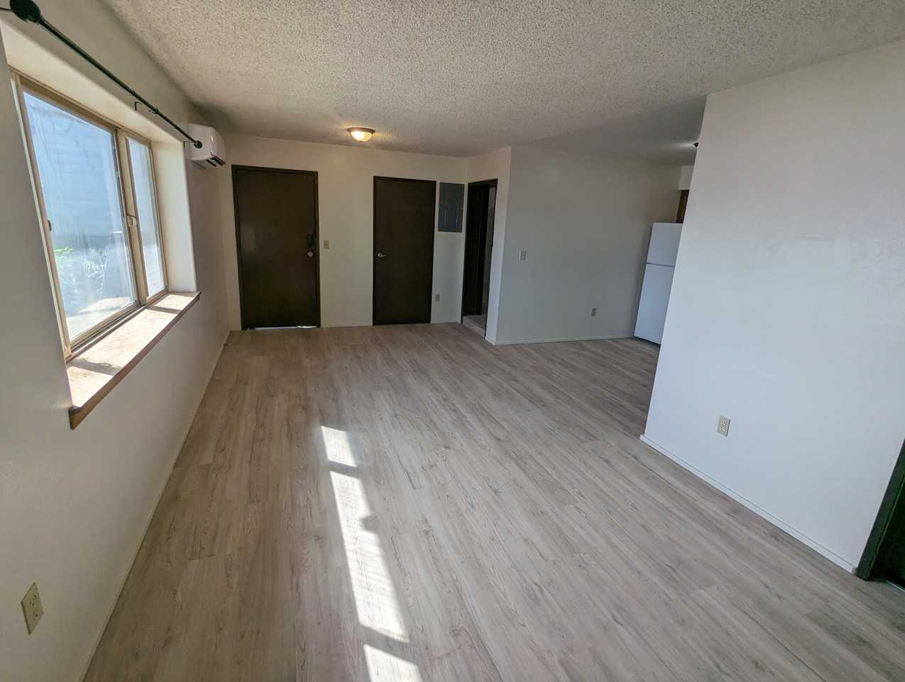 1279 Water St #D - Photo 7 of 11