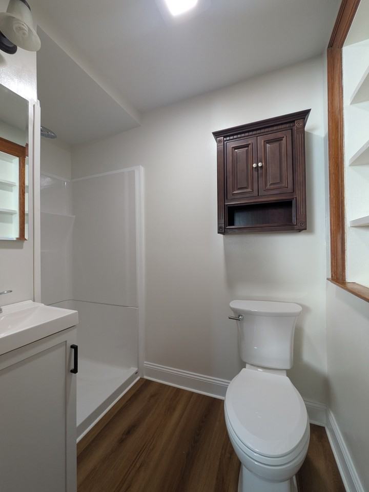 180 S Edwards Ave - Photo 4 of 8
