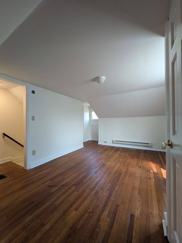 180 S Edwards Ave - Photo 5 of 8