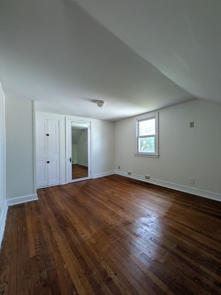 180 S Edwards Ave - Photo 6 of 8