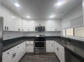 featured image of 1518 E 3rd St