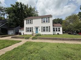 featured image of 415 N Cooper St