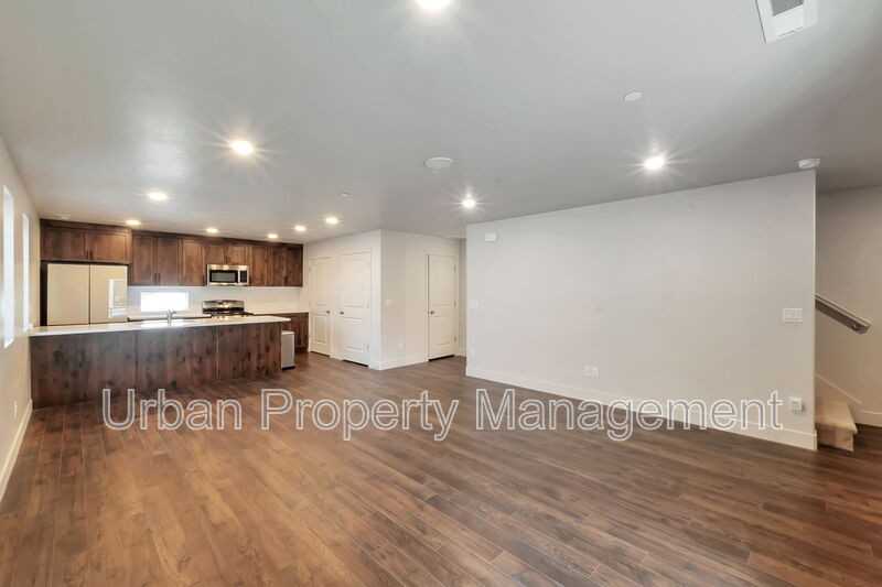 1590 Southwest #1105 - Photo 7 of 24