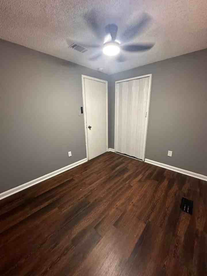 821 Desoto Pl - Photo 4 of 23