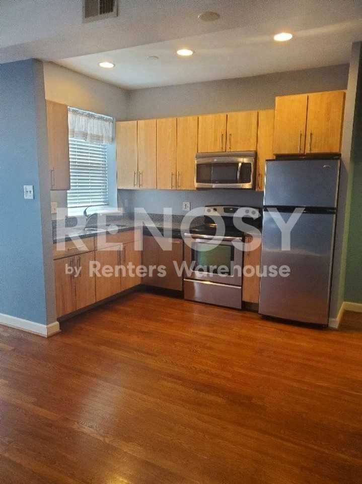 5625 Pershing Ave - Photo 4 of 11